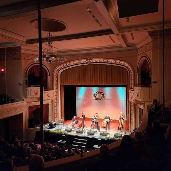 Lúnasa: Irish Christmas Celebration