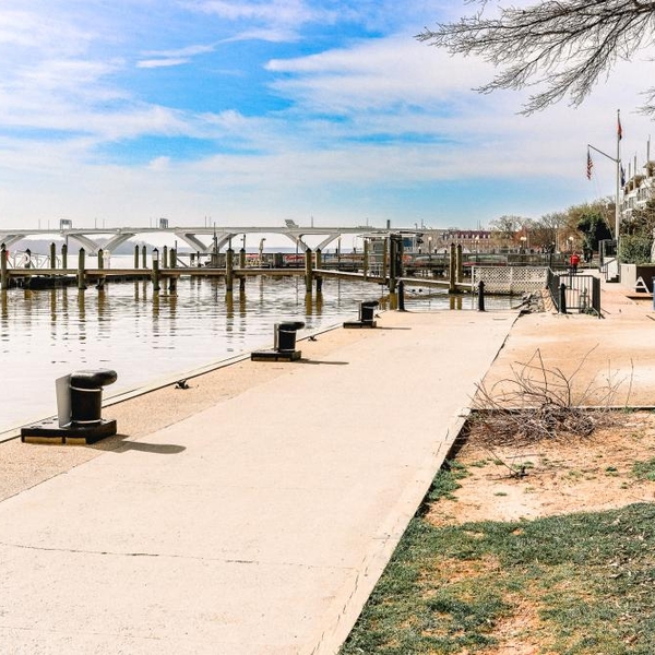 NOVEMBER: Waterfront Park