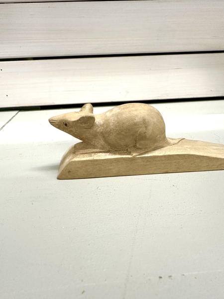 WHITTLING - DOOR MOUSE