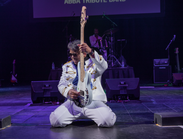 DANCING DREAM- The Tribute to ABBA