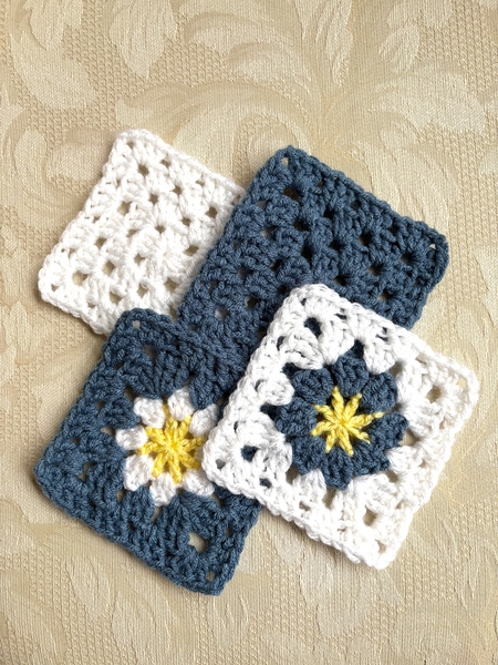 NOVICE CROCHET - GRANNY SQUARES