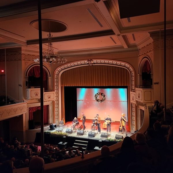 Lúnasa: Irish Christmas Celebration