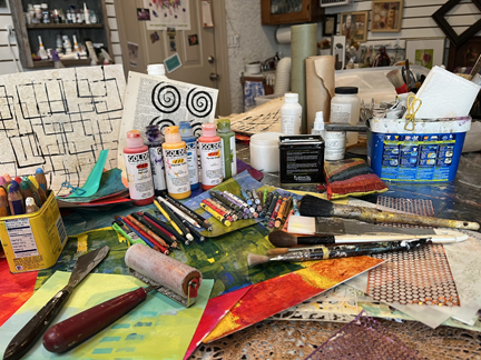 *Art Workshop: CREATIVE COLLAGES! PRODUCED WITH PERSONALIZE STAMPS AND STENCILS - Instructor: Susan Ettl