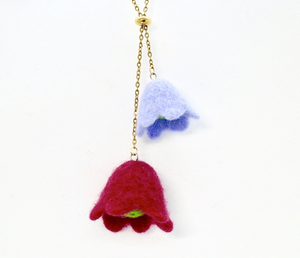 FELTED BLOOMS NECKLACE