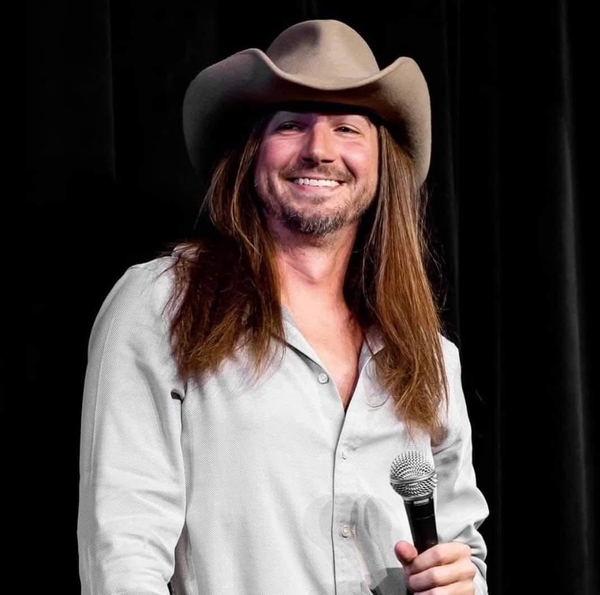 A "Knight" of Comedy with Southern Mama