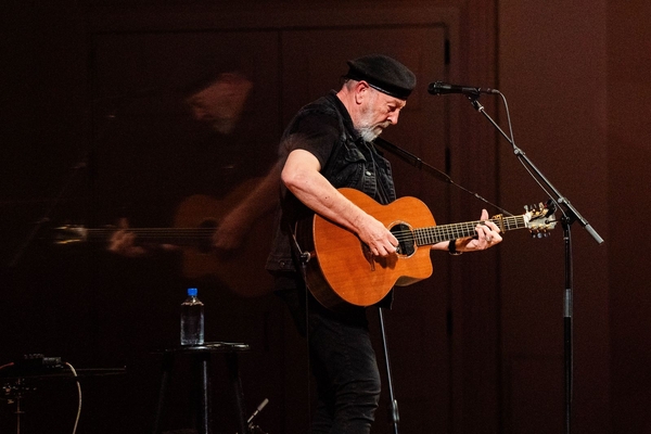 Outpost in the Burbs’ Concert for Toni’s Kitchen, featuring Richard Thompson with Zara Phillips