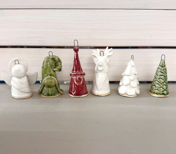 FIGURATIVE XMAS DECORATIONS