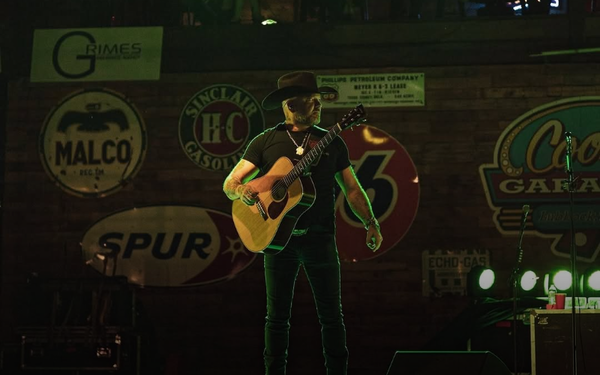 Stoney Larue - Live at The Table at Madeley